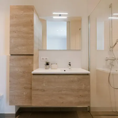 Huswell - Spacious In With Big Terrace Апартаменты Гент